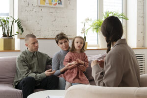 Read more about the article Family Therapy Techniques That Truly Work A Therapist’s Guide