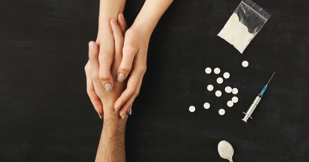 Read more about the article How to Help a Loved One Struggling with Cocaine Addiction